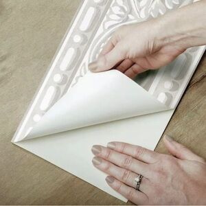 NEW Roommates RMK11506BD Sculpted Architectural Peel And Stick Wallpaper Border
